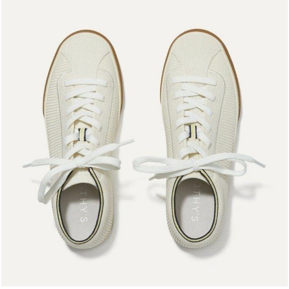 Rothy’s the Lace Up Sneaker in Vanilla